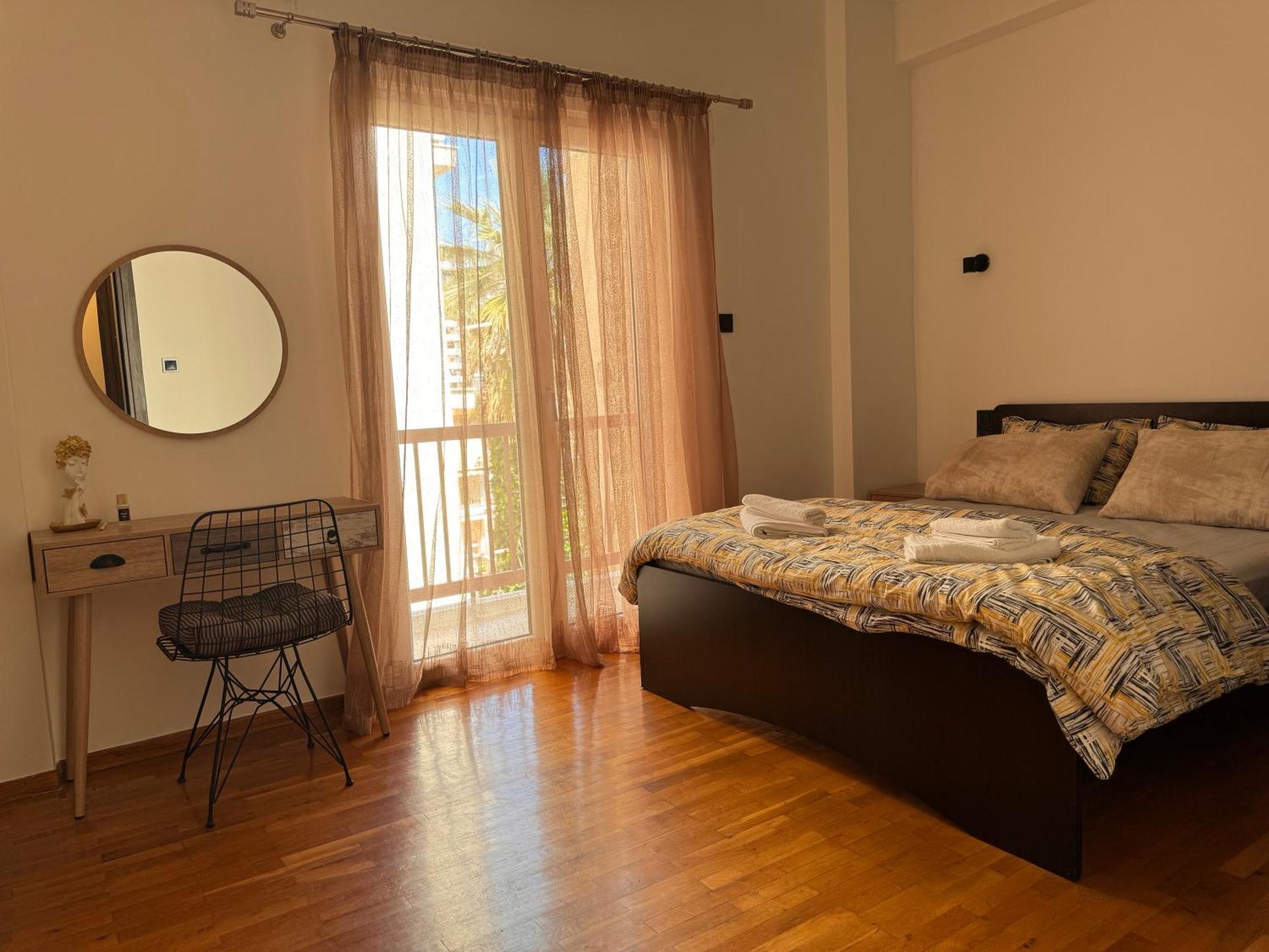 Navaro Apartments Patras Luaran gambar